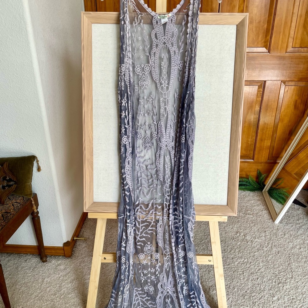 Elegant Gray Lace Floor Length Sleeveless Cardigan